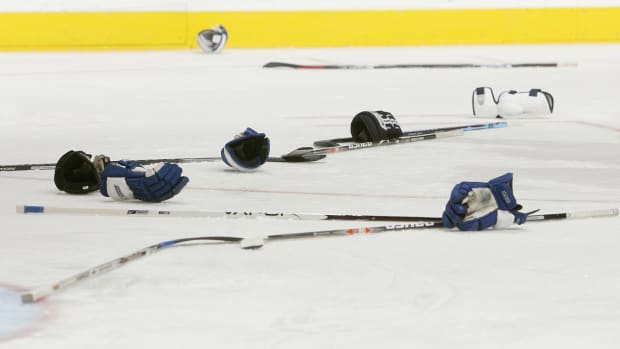 swedish-junior-hockey-game-871-penalty-minutes-box-score.jpg